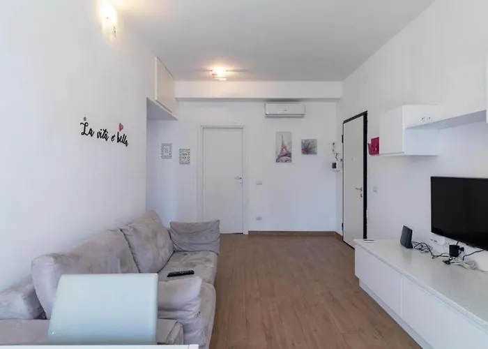 Apartament Charme & The *